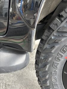 ハイラックス ジオランダーM/T フェンダークリアランス フロント