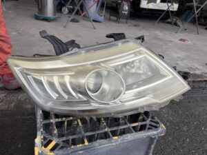 ヘッドライト 黄ばみ くすみ Before 山陽小野田市 若山自動車