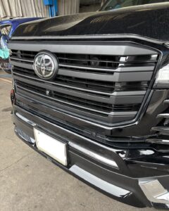 ランクル300 グリル ブラックアウト後 アップ