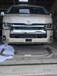 ハイエース LEGANCE リップ取り付け前 仮合わせ 若山自動車
