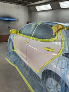 ヤリス 左ドア アイスピンクメタリック塗装直後 山陽小野田市 若山自動車