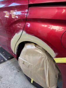  フリード フェンダーアーチをパテで成形 下地処理