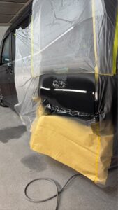 ヴォクシー クォーターパネル サフェーサー塗布 山陽小野田市